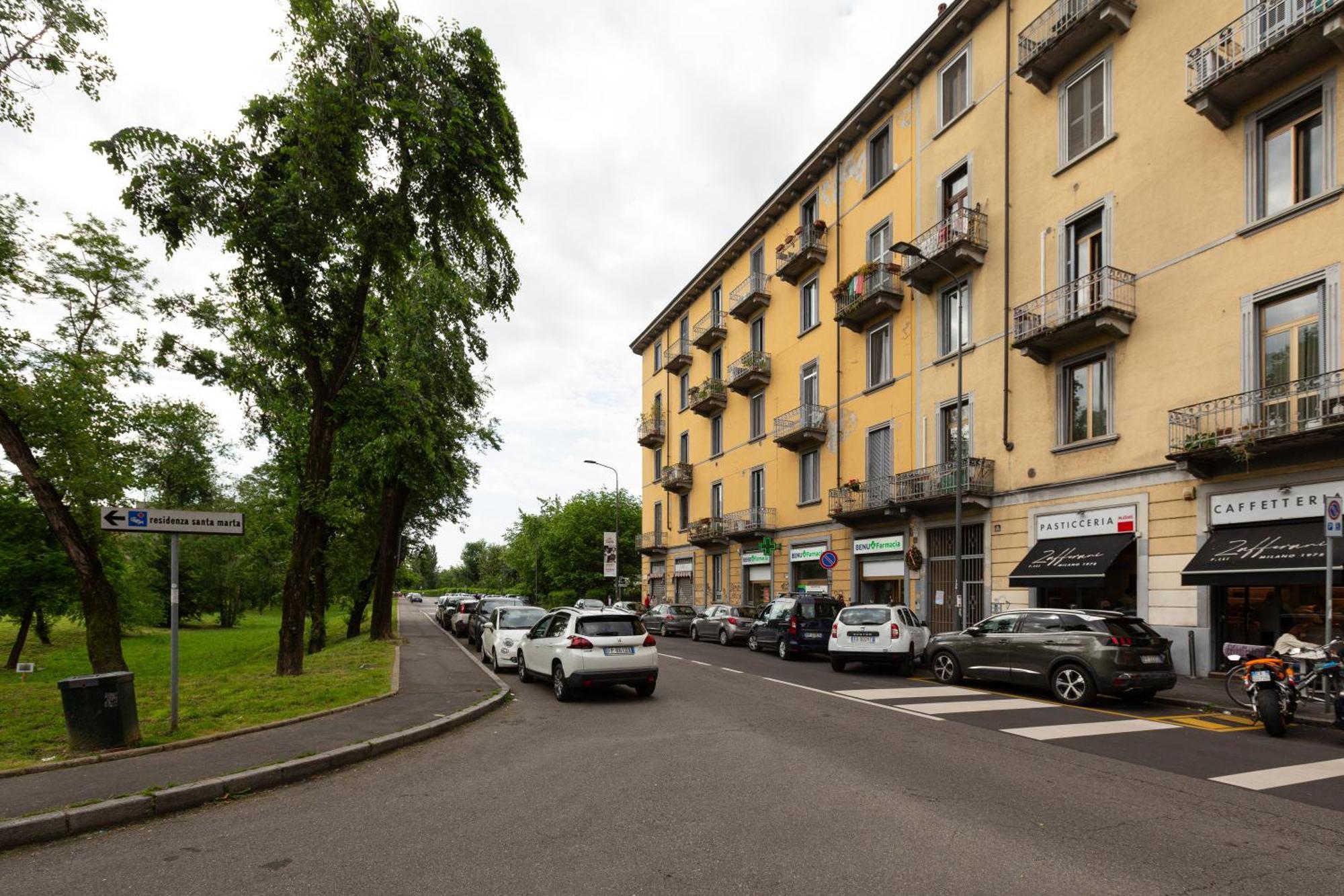 Appartamento Su 2 Livelli- Universita Iulm Milan Bagian luar foto